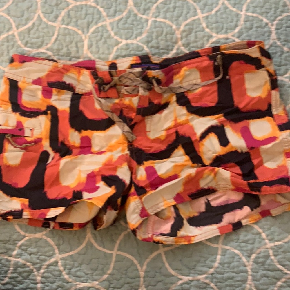 Patagonia board shorts size 4